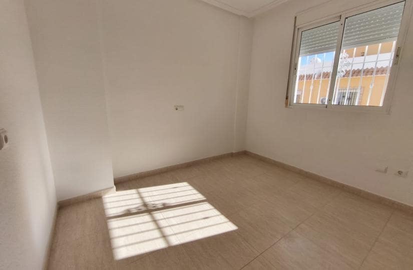 Casa de 3 habitaciones en Ciudad Quesada en venta con piscina - 275.000 € (Ref: 9869944)