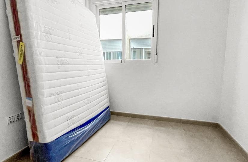5 makuuhuone Huoneisto myytävänä paikassa Torrevieja - 175 000 € (Ref: 9870441)