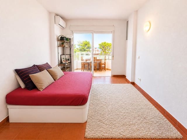Lägenhet till salu i Illetas, Calvià med pool - 225 000 € (Ref: 10012350)