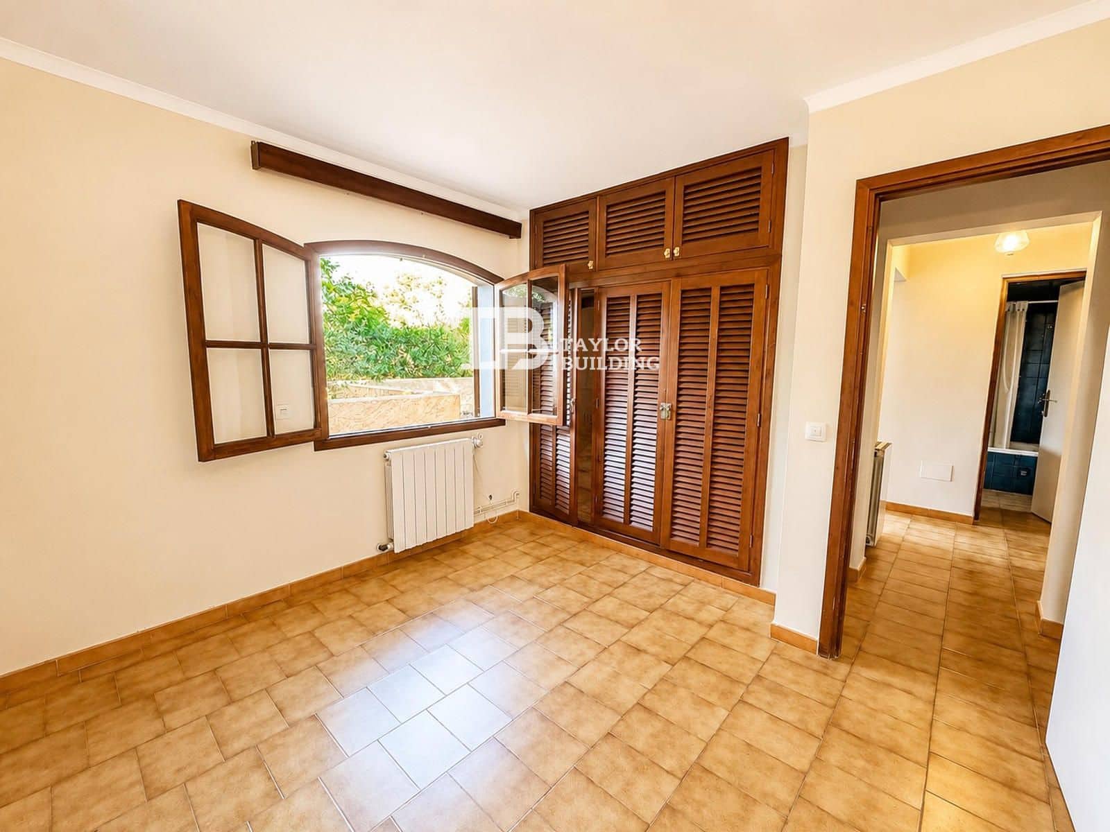 4 bedroom Villa for sale in Portals Nous with garage - € 2,500,000 (Ref: 10012600)