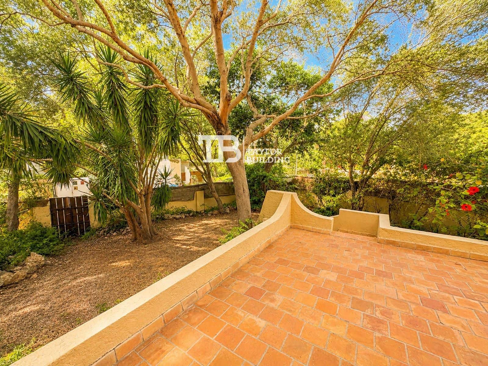 4 bedroom Villa for sale in Portals Nous with garage - € 2,500,000 (Ref: 10012600)