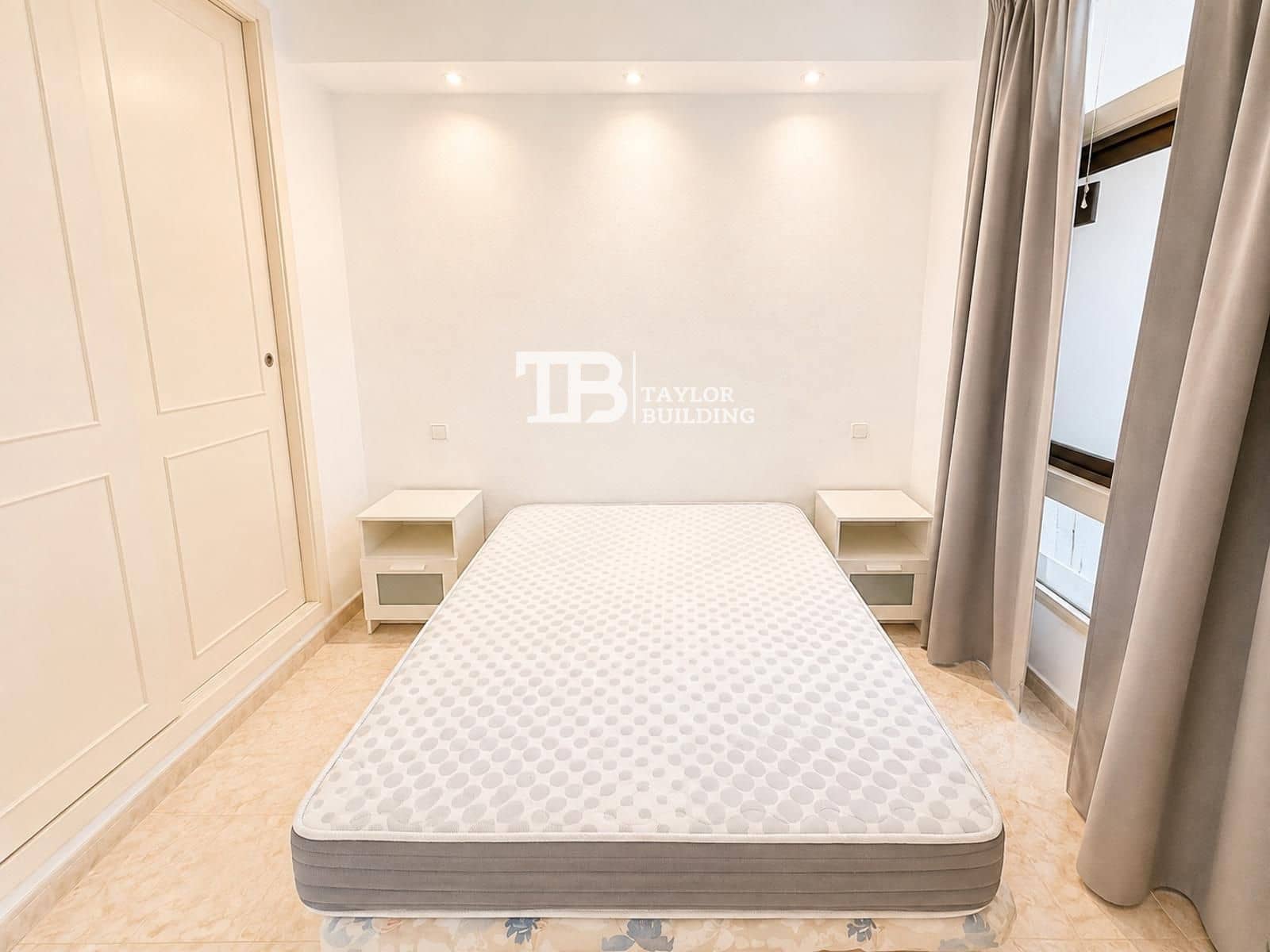 2 bedroom Flat for sale in Palma de Mallorca with pool - € 489,000 (Ref: 10031061)