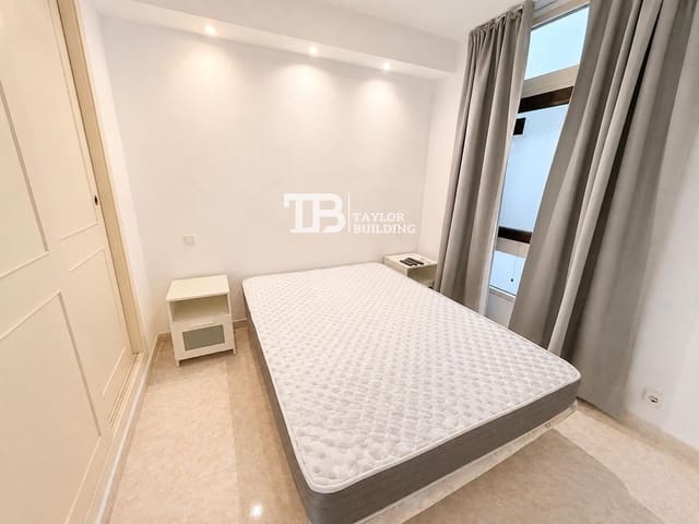 2 bedroom Flat for sale in Portopi, Palma de Mallorca with pool - € 489,000 (Ref: 10031061)