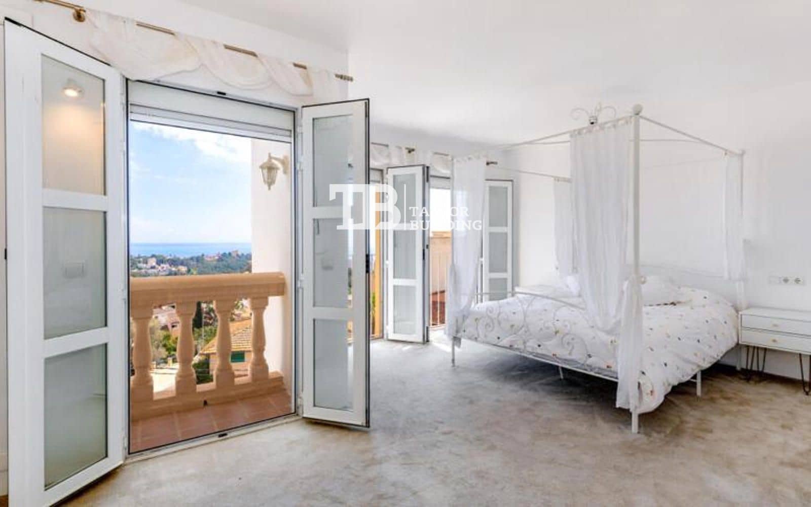3 quarto Casa em Banda para venda em Genova com piscina garagem - 1 500 000 € (Ref: 10034795)