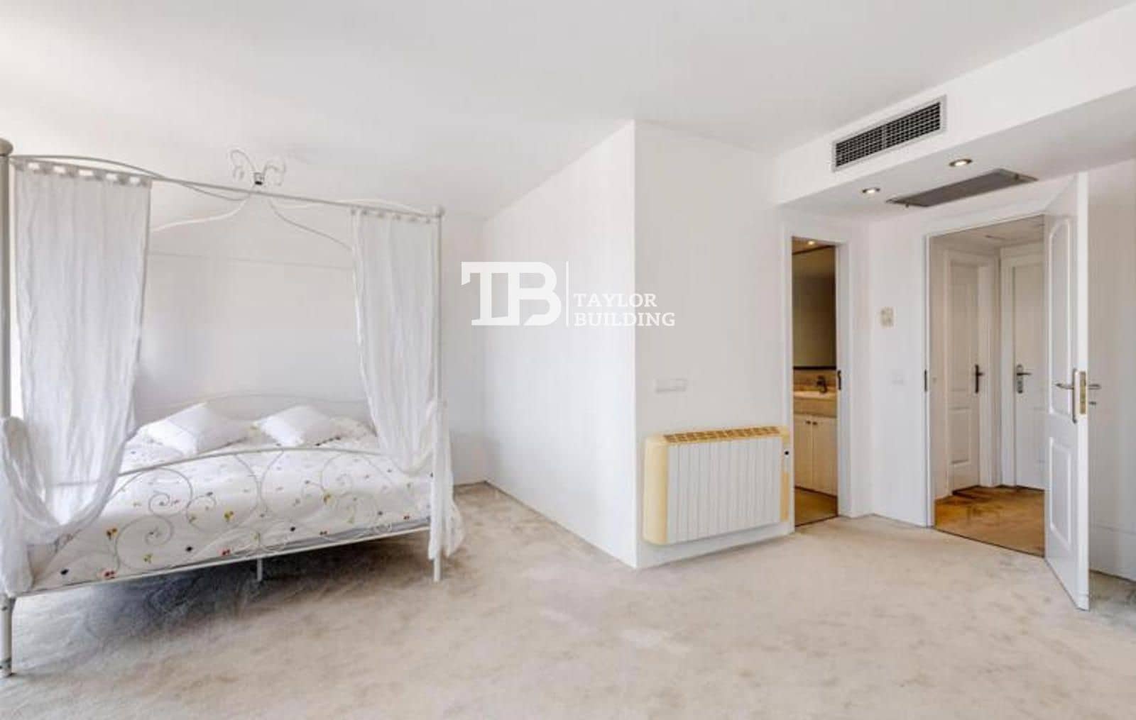 3 quarto Casa em Banda para venda em Genova com piscina garagem - 1 500 000 € (Ref: 10034795)