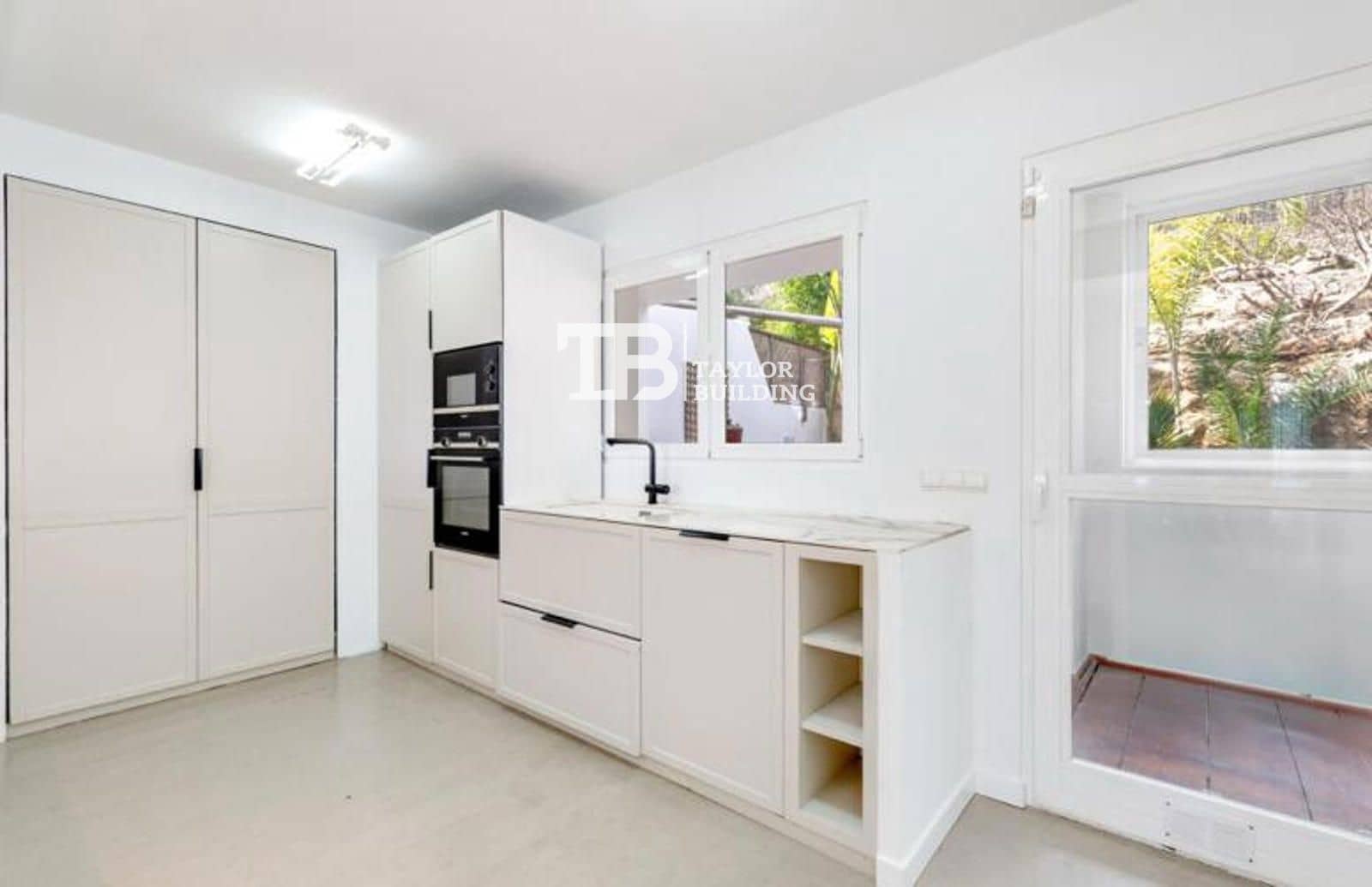 3 quarto Casa em Banda para venda em Genova com piscina garagem - 1 500 000 € (Ref: 10034795)
