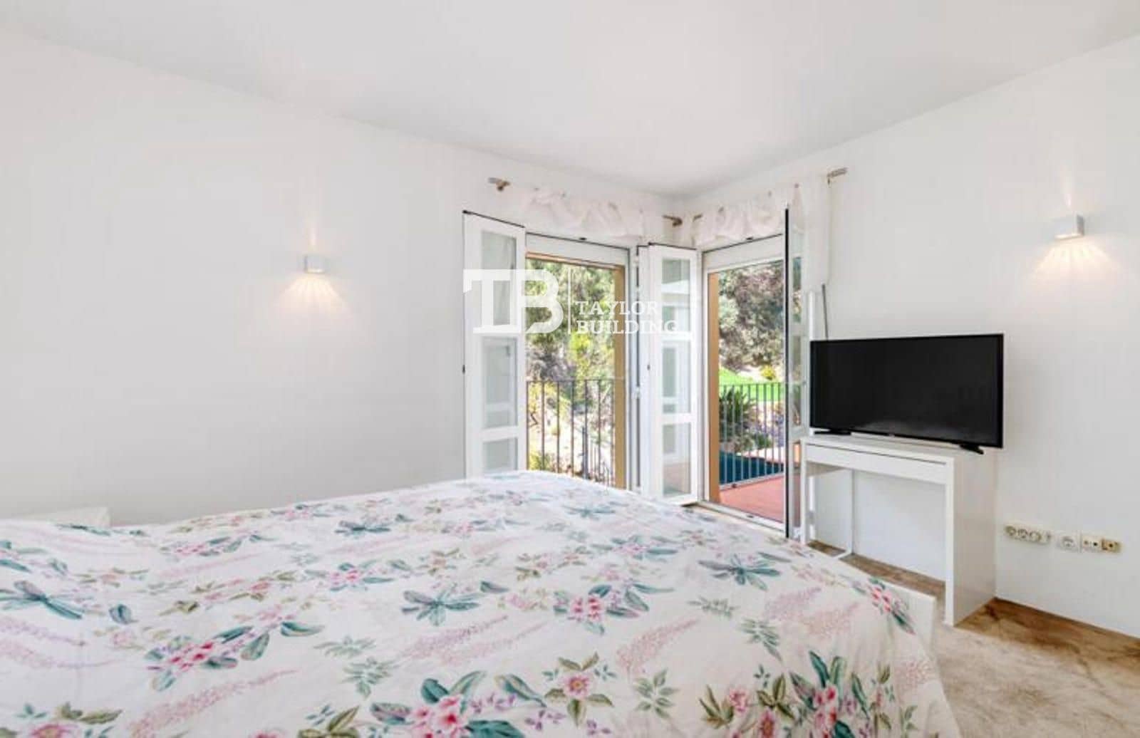 3 quarto Casa em Banda para venda em Genova com piscina garagem - 1 500 000 € (Ref: 10034795)