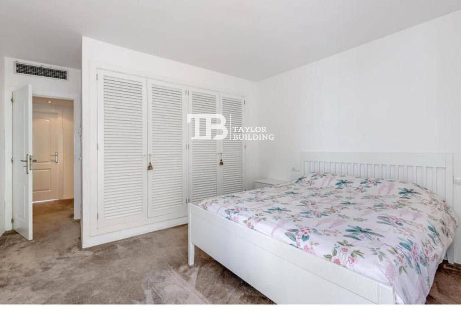 3 quarto Casa em Banda para venda em Genova com piscina garagem - 1 500 000 € (Ref: 10034795)