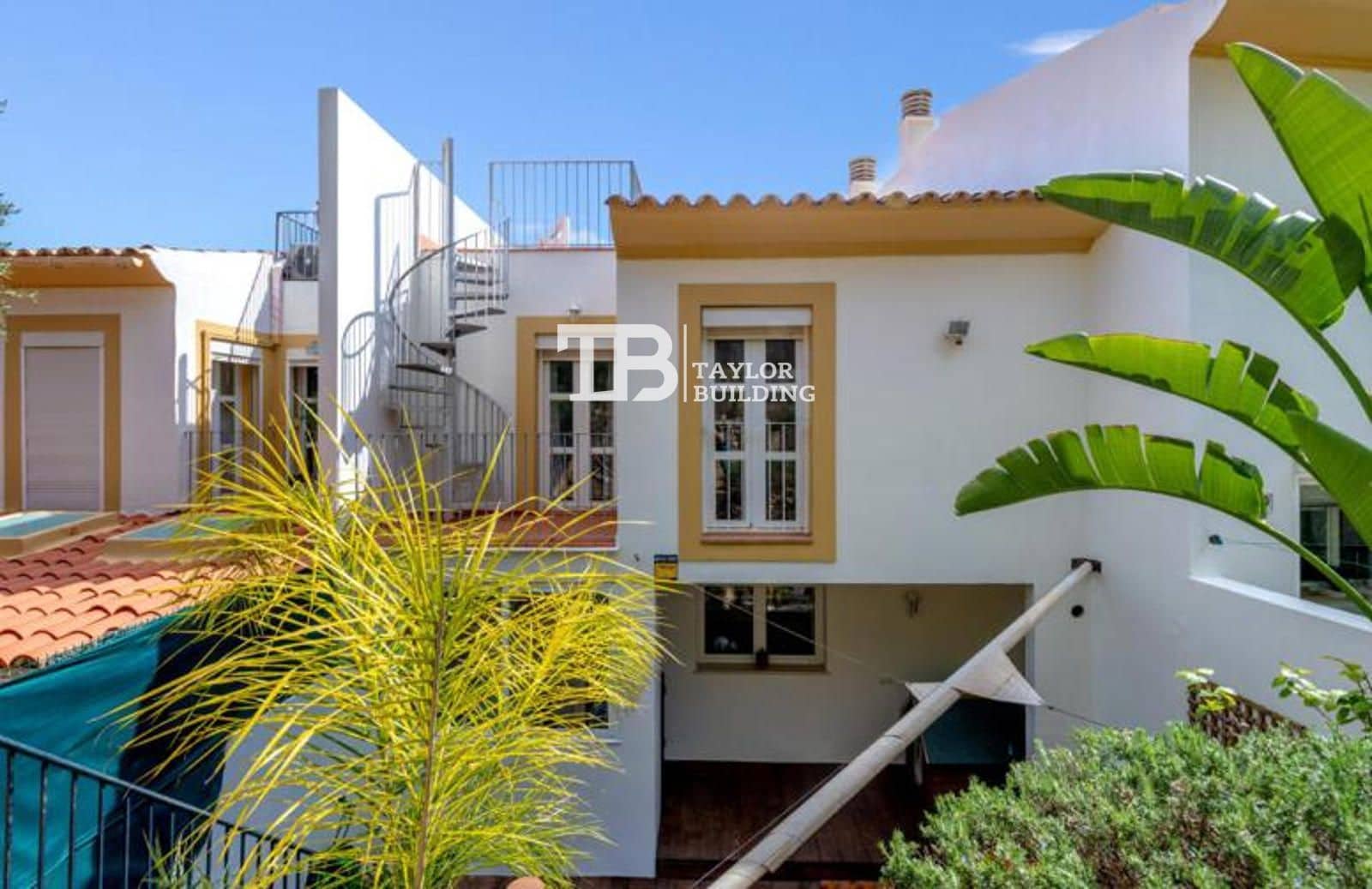 3 quarto Casa em Banda para venda em Genova com piscina garagem - 1 500 000 € (Ref: 10034795)