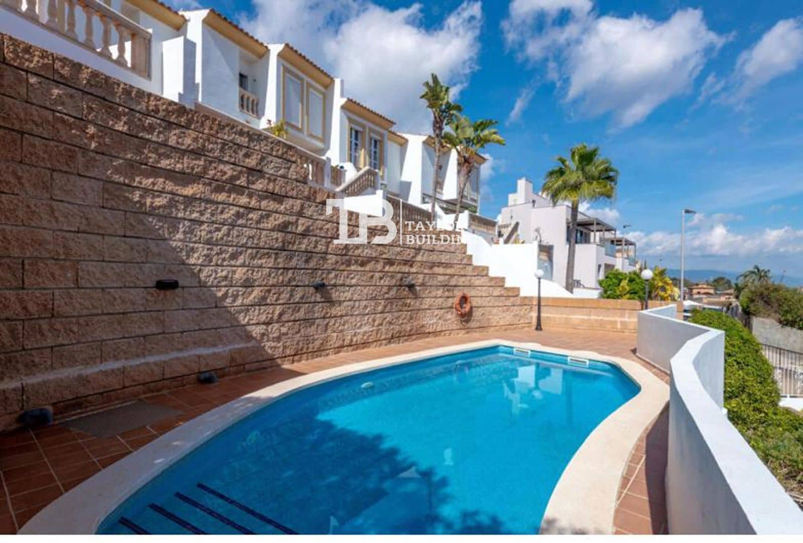 3 quarto Casa em Banda para venda em Genova com piscina garagem - 1 500 000 € (Ref: 10034795)