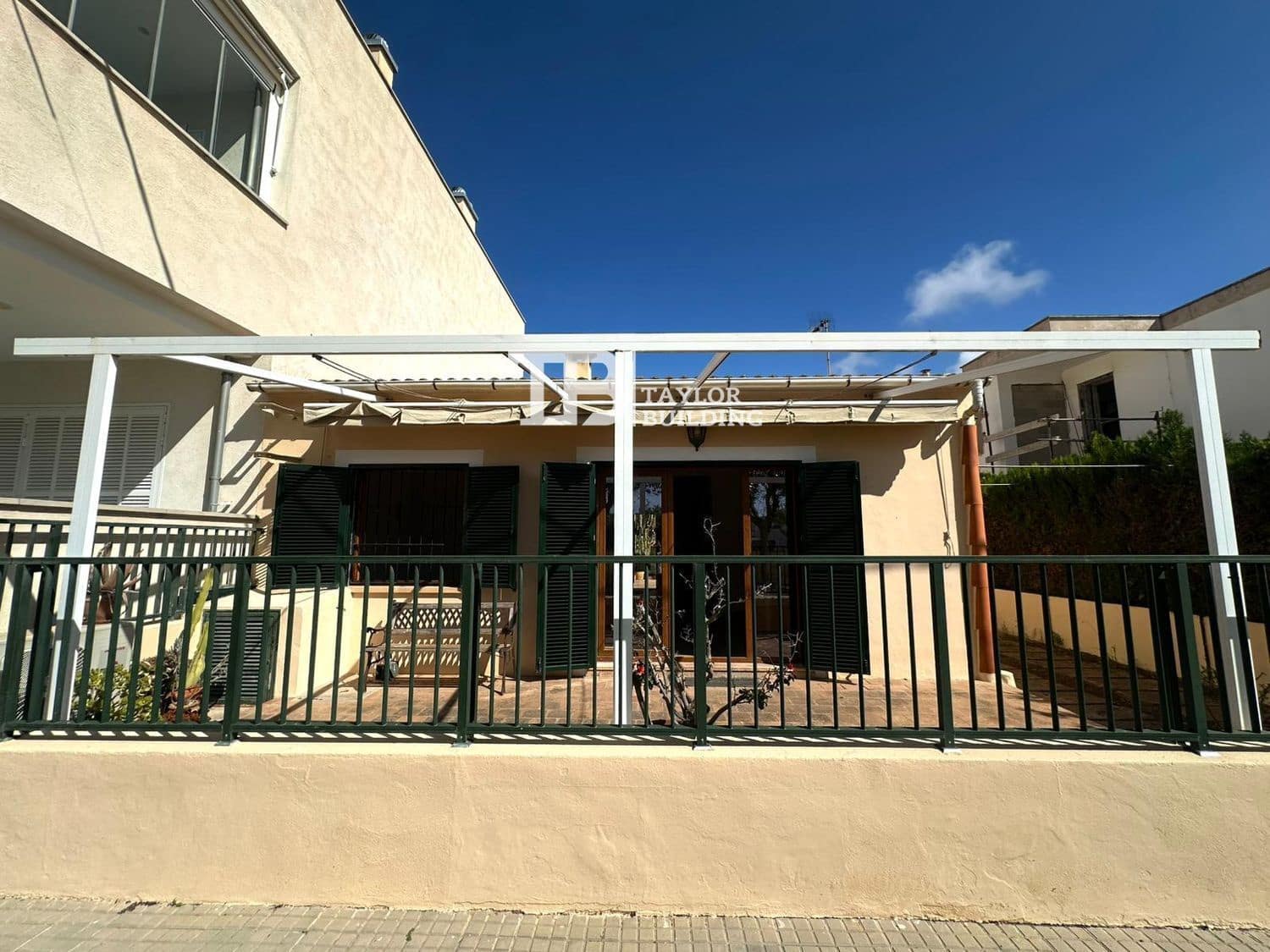 2 bedroom Villa for sale in Llucmajor with garage - € 525,000 (Ref: 10046248)