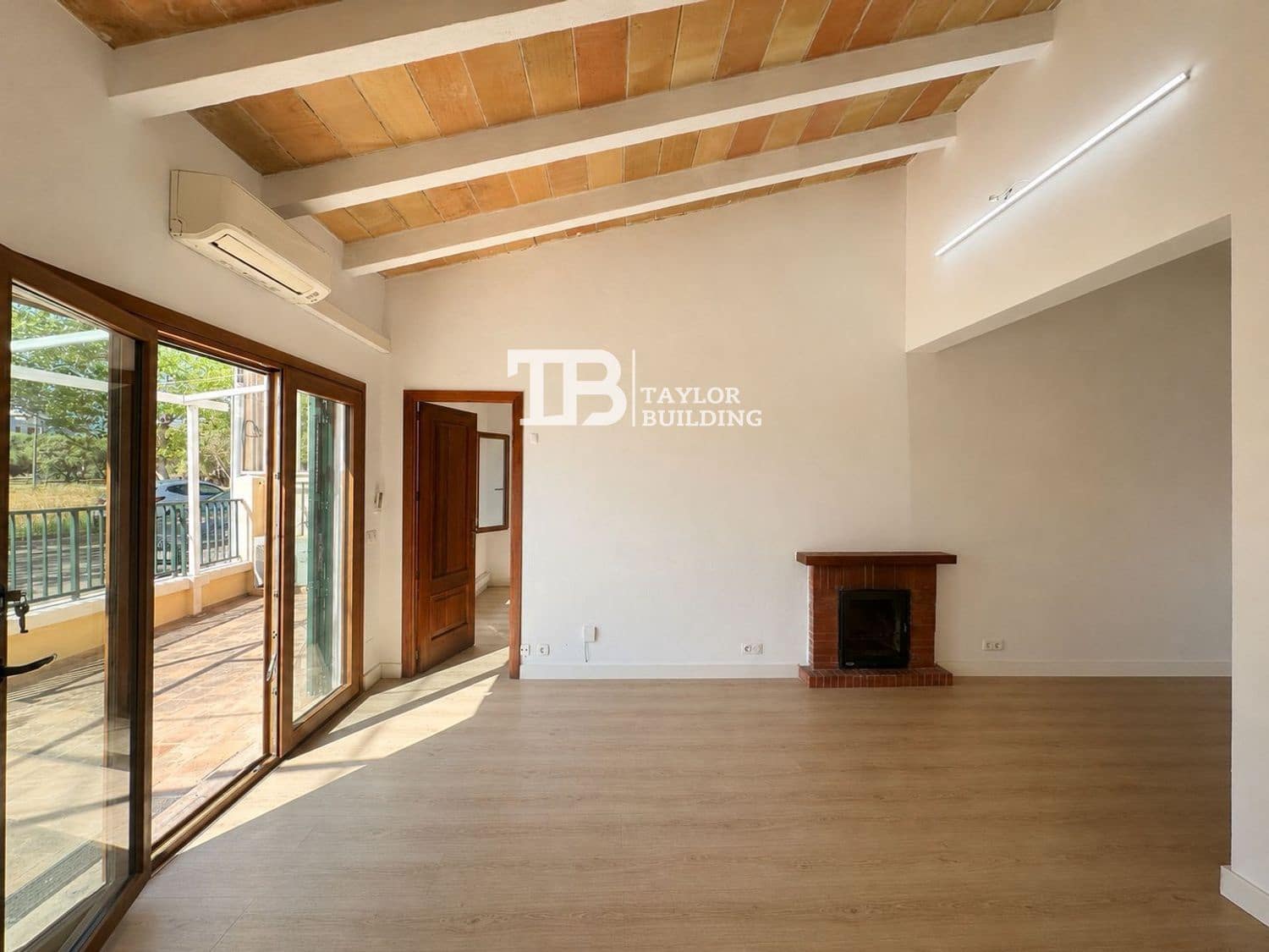 2 bedroom Villa for sale in Llucmajor with garage - € 525,000 (Ref: 10046248)
