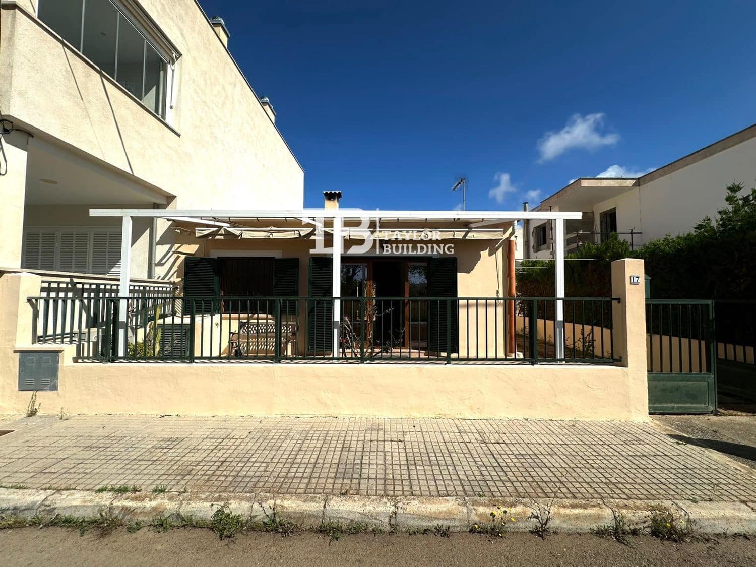 2 bedroom Villa for sale in Llucmajor with garage - € 525,000 (Ref: 10046248)