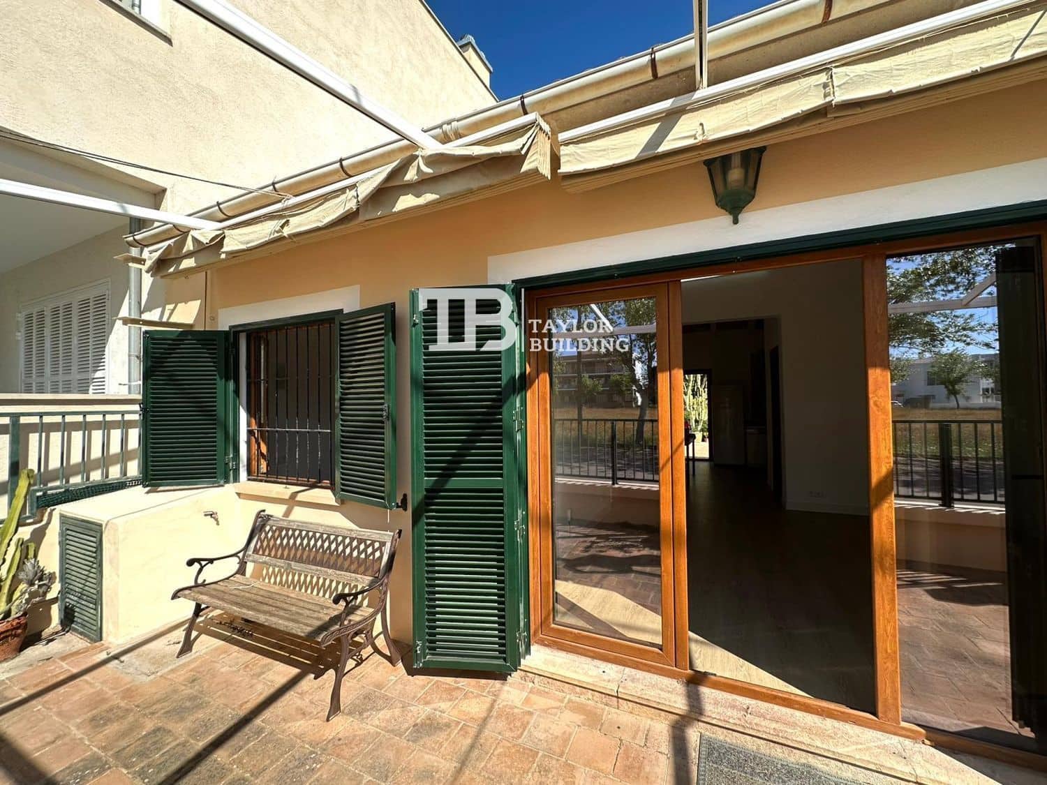 2 bedroom Villa for sale in Llucmajor with garage - € 525,000 (Ref: 10046248)