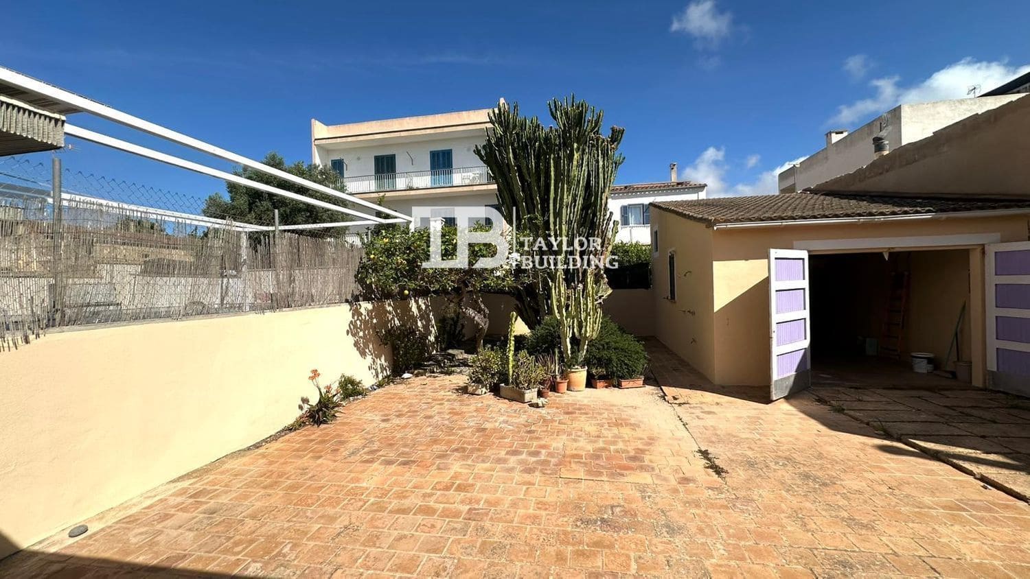 2 bedroom Villa for sale in Llucmajor with garage - € 525,000 (Ref: 10046248)