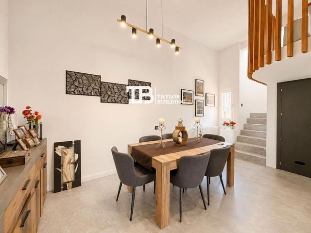 4 bedroom Villa for sale in Bunyola with pool garage - € 790,000 (Ref: 10120831)
