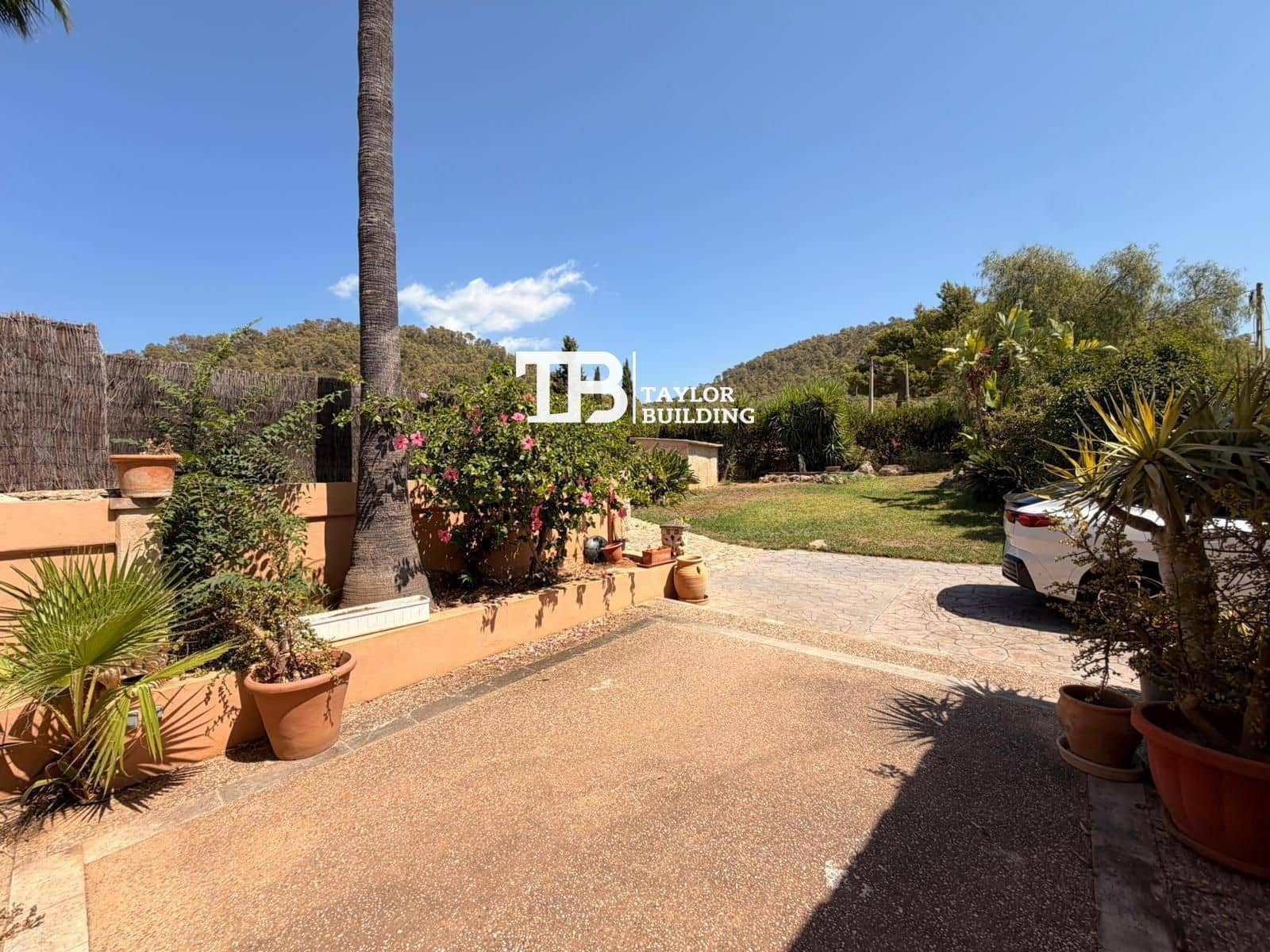 4 Zimmer Villa zu verkaufen in Bunyola mit Pool Garage - 795.000 € (Ref: 10120831)