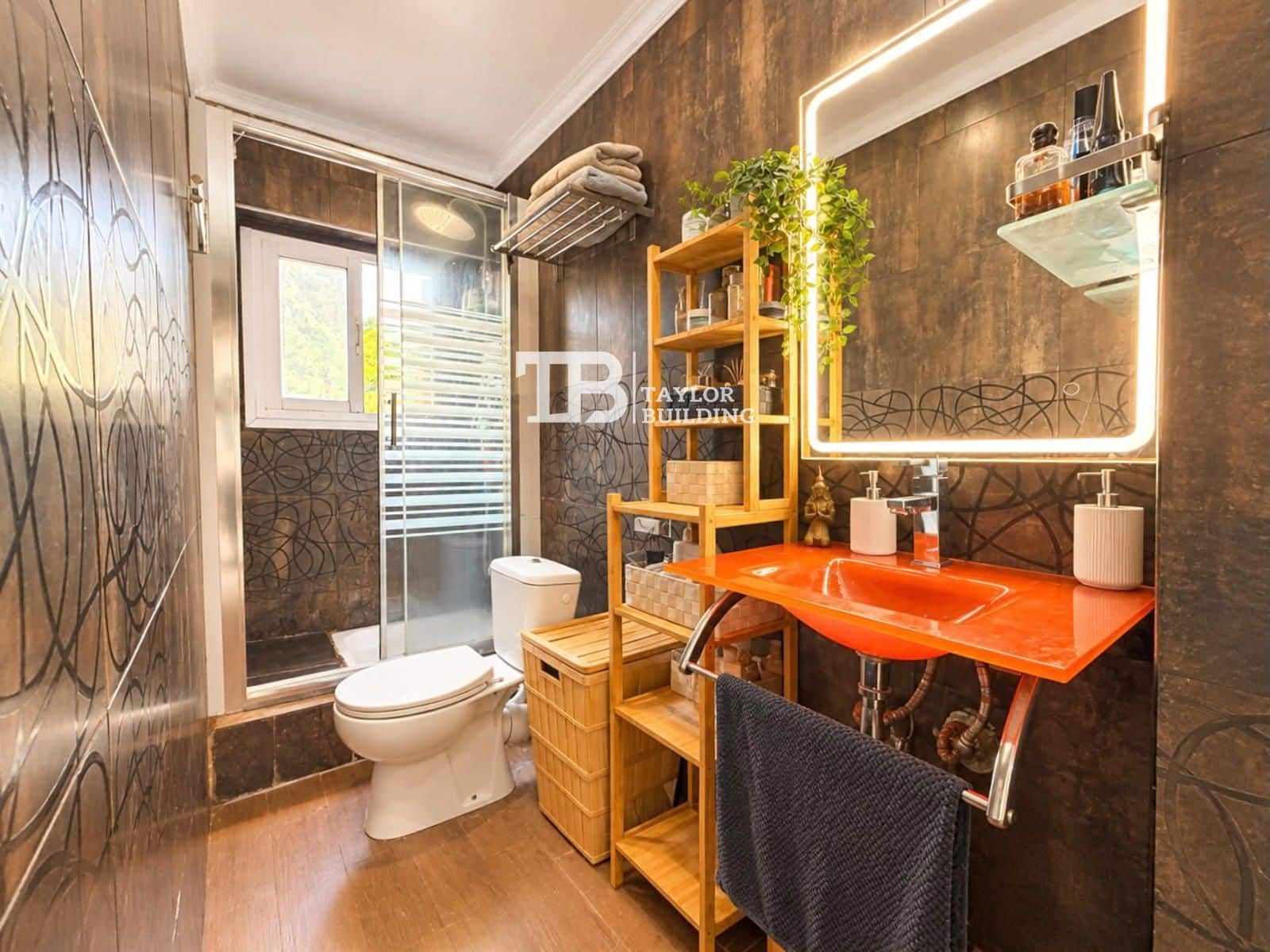 2 bedroom Flat for sale in Santa Ponsa with garage - € 350,000 (Ref: 10130556)
