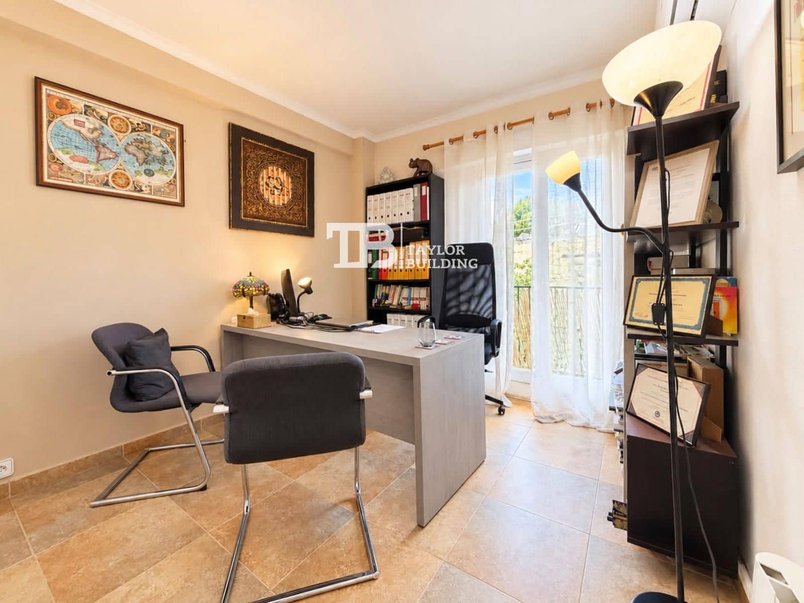 2 bedroom Flat for sale in Santa Ponsa with garage - € 350,000 (Ref: 10130556)