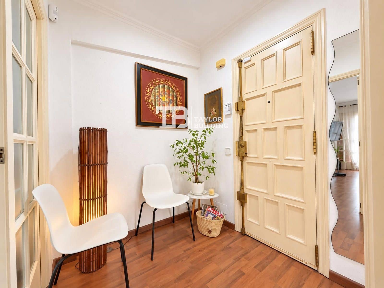 2 bedroom Flat for sale in Santa Ponsa with garage - € 350,000 (Ref: 10130556)