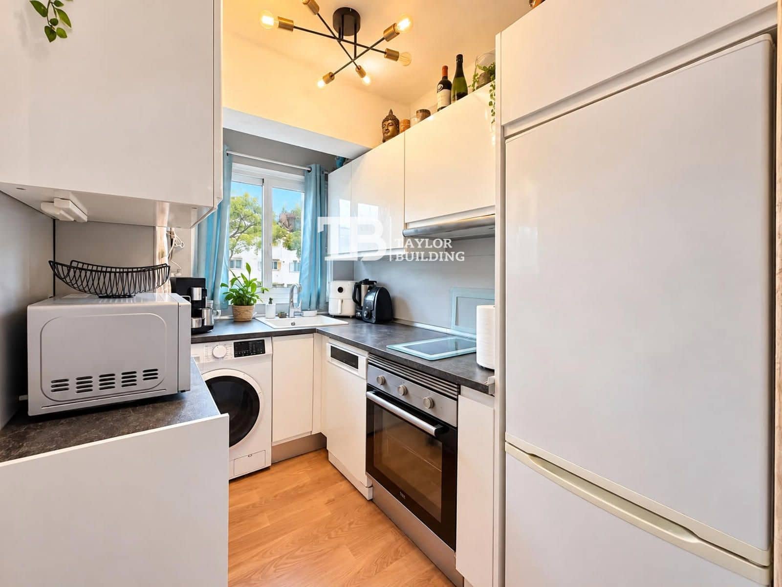 2 bedroom Flat for sale in Santa Ponsa with garage - € 350,000 (Ref: 10130556)