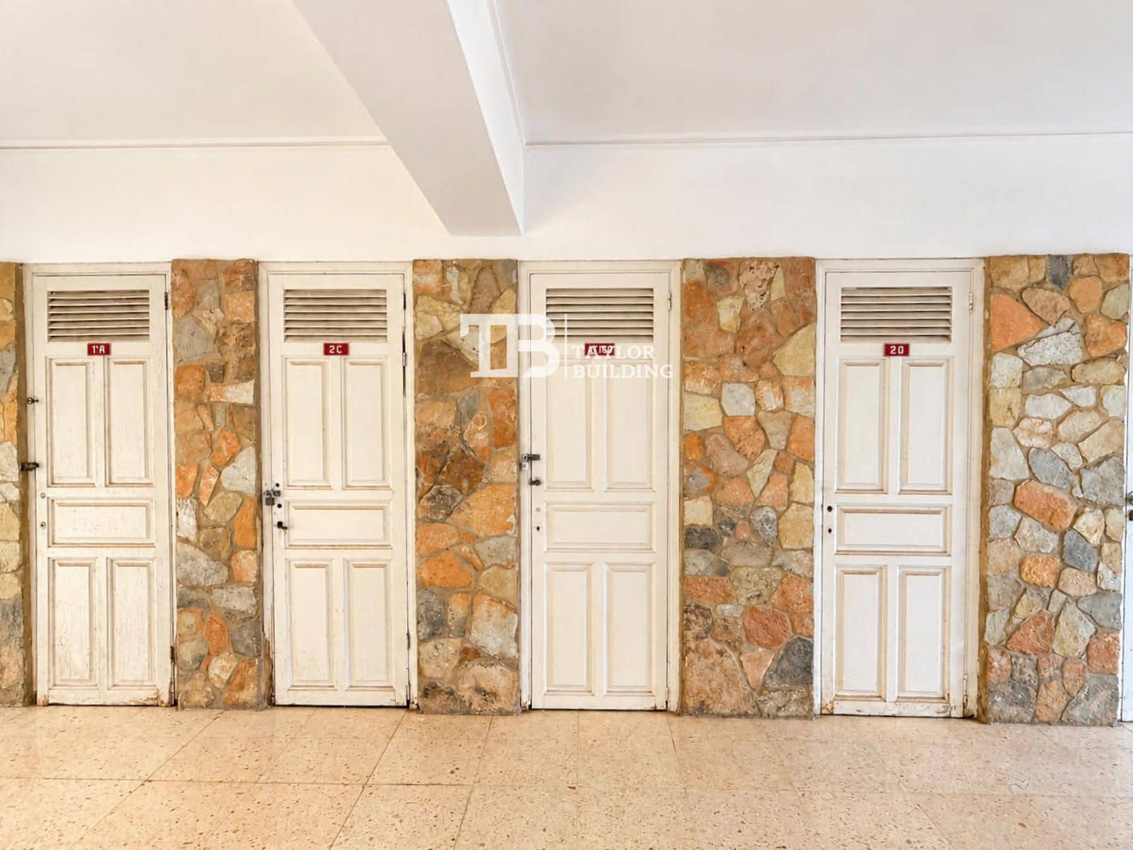 2 bedroom Flat for sale in Santa Ponsa with garage - € 350,000 (Ref: 10130556)