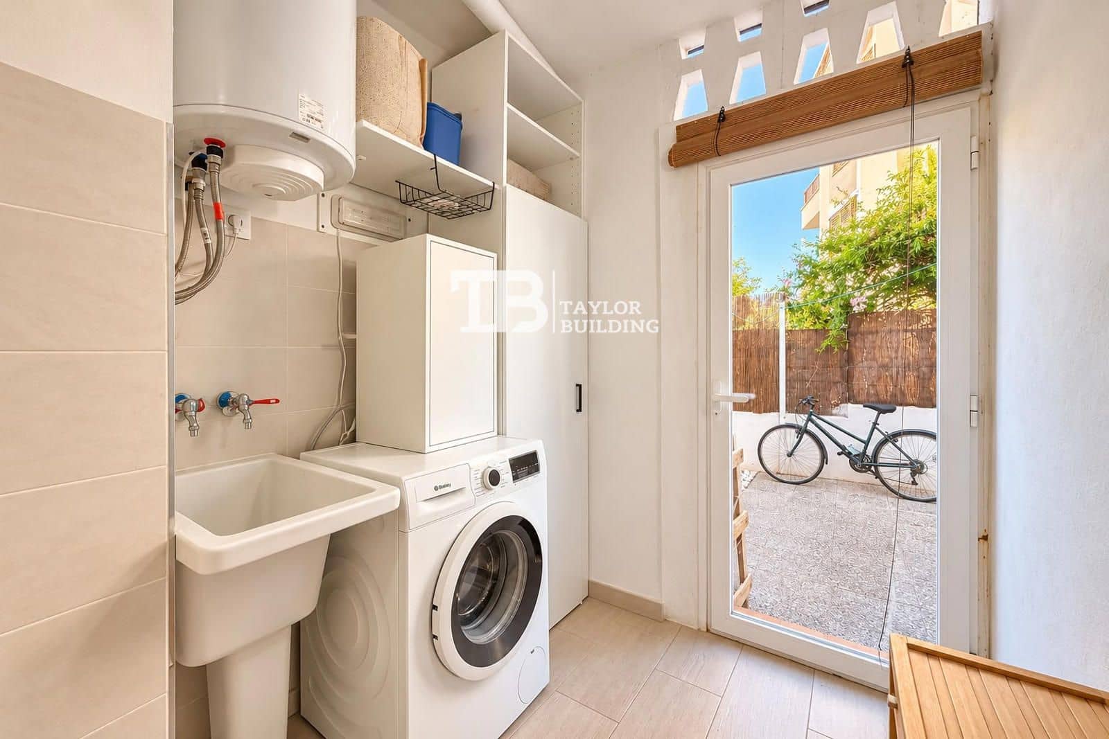 Piso de 2 habitaciones en Santa Ponsa en venta con piscina garaje - 445.000 € (Ref: 10147498)