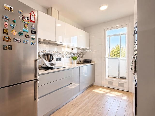 3 makuuhuone Asunto myytävänä paikassa Son Ferrer, Calvià mukana 
autotalli - 439 000 € (Ref: 10156905)