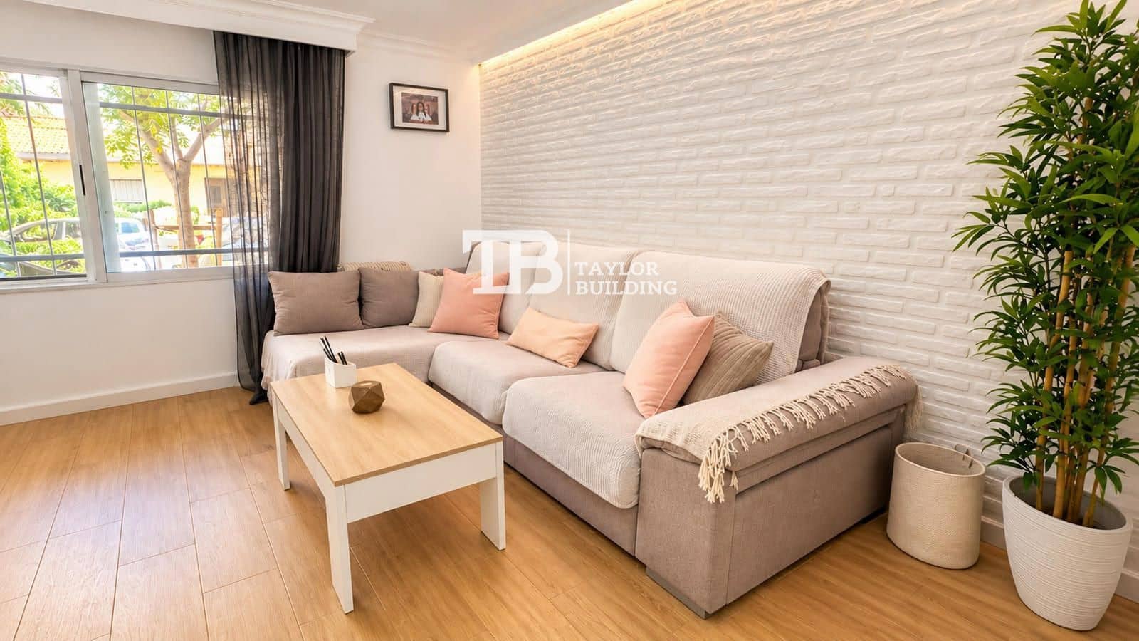 3 bedroom Flat for sale in Palma de Mallorca - € 310,000 (Ref: 10180848)