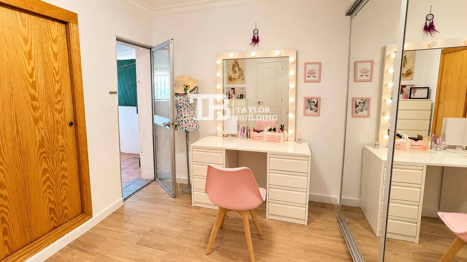 3 bedroom Flat for sale in Palma de Mallorca - € 310,000 (Ref: 10180848)