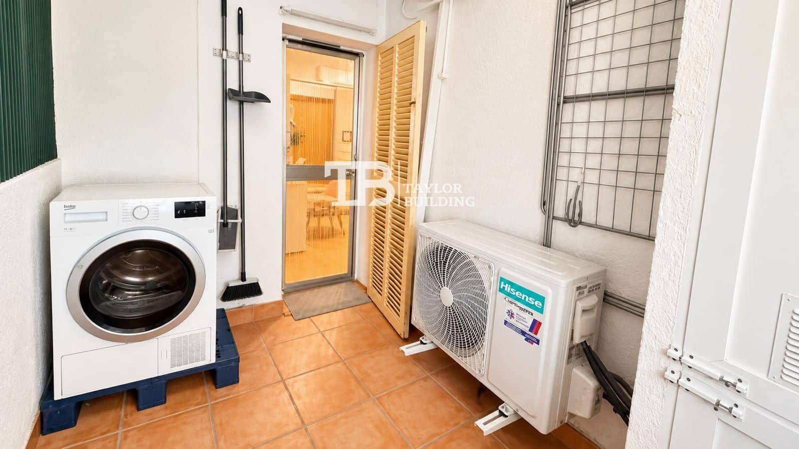3 bedroom Flat for sale in Palma de Mallorca - € 310,000 (Ref: 10180848)