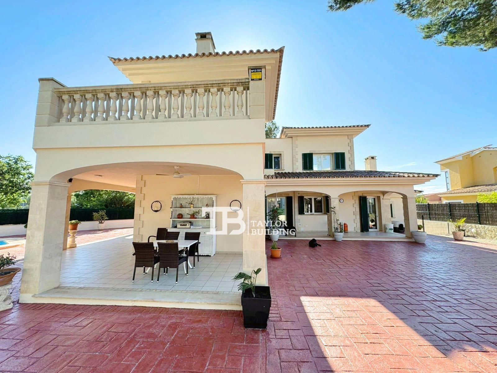 4 soverom Villa til salgs i El Toro / Port Adriano med svømmebasseng garasje - € 1 895 000 (Ref: 8338348)