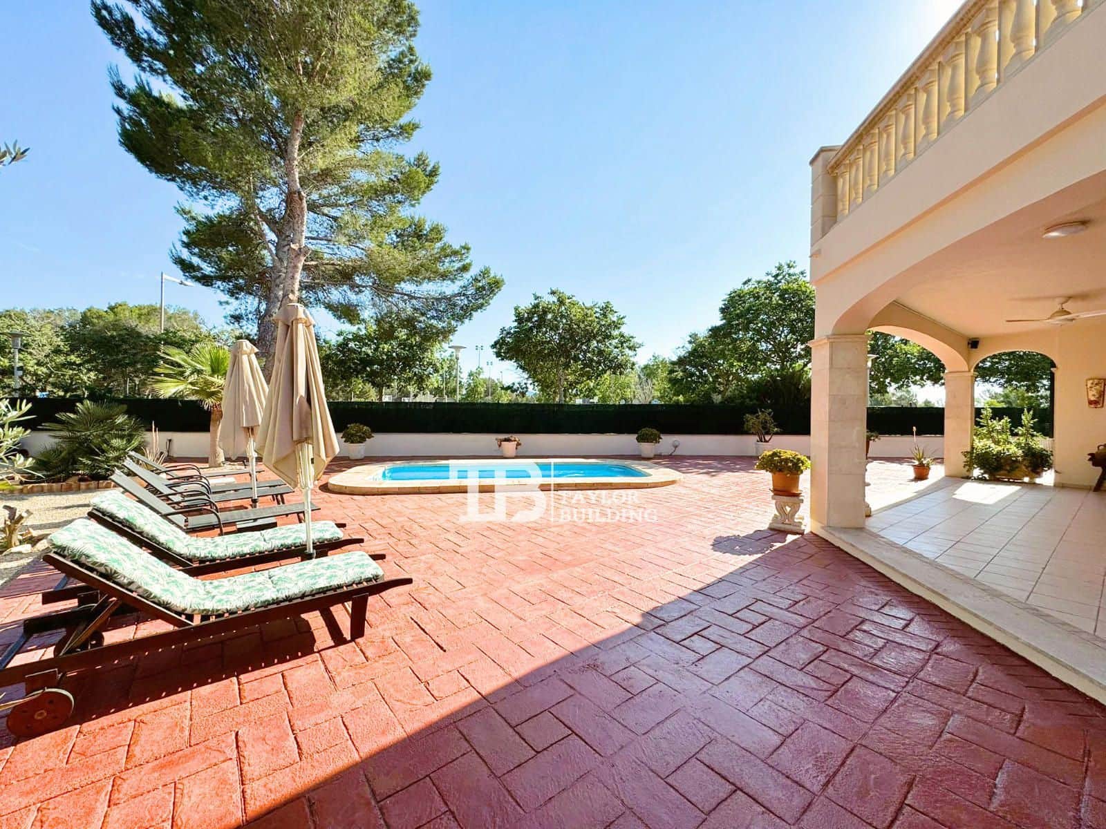 4 soverom Villa til salgs i El Toro / Port Adriano med svømmebasseng garasje - € 1 895 000 (Ref: 8338348)