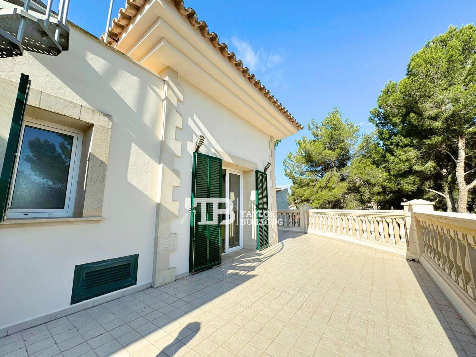 4 soverom Villa til salgs i El Toro / Port Adriano med svømmebasseng garasje - € 1 895 000 (Ref: 8338348)