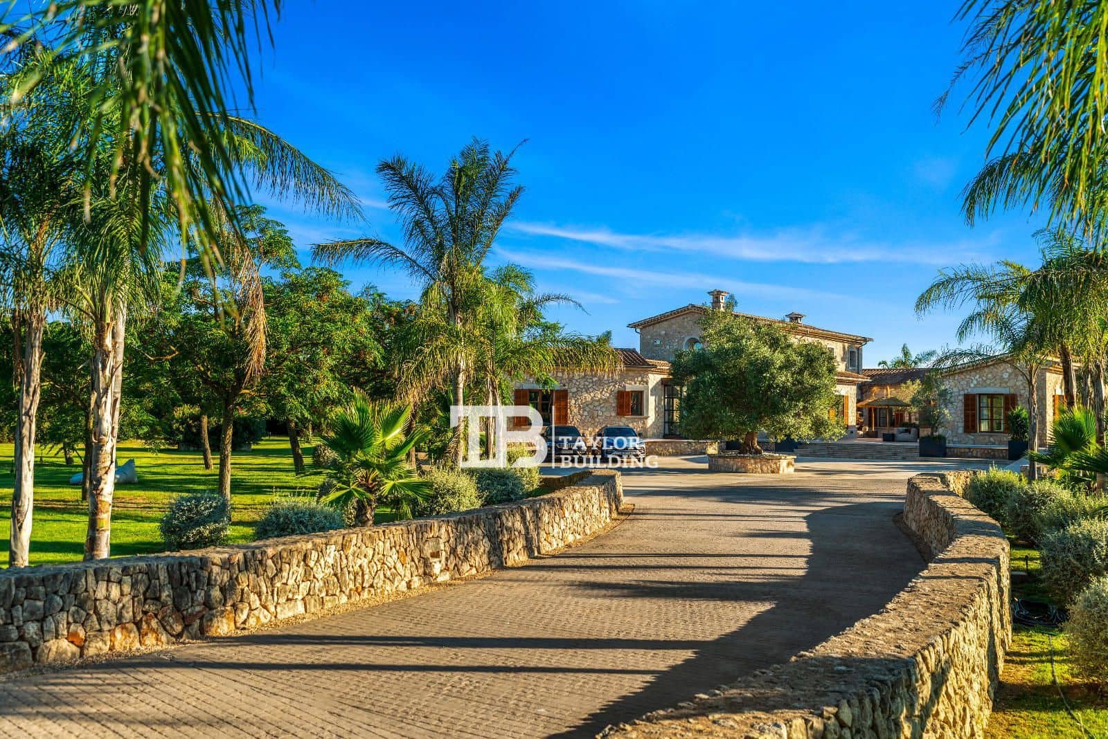 6 soveværelse Villa til salg i Montuiri med swimmingpool garage - € 6.500.000 (Ref: 8350121)