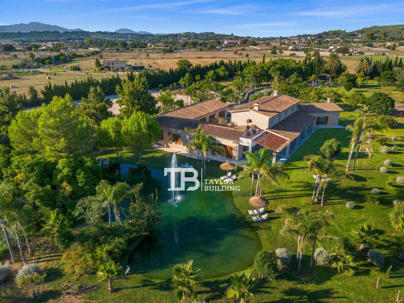 6 soveværelse Villa til salg i Montuiri med swimmingpool garage - € 6.500.000 (Ref: 8350121)