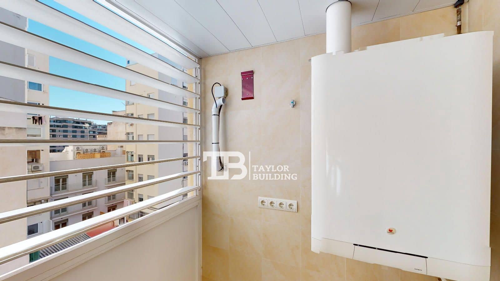 3 bedroom Penthouse for sale in Palma de Mallorca with garage - € 1,350,000 (Ref: 8528643)
