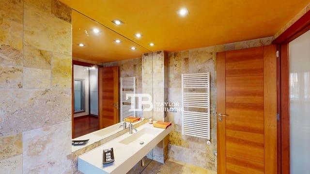 3 sovrum Lägenhet till salu i Palma de Mallorca med garage - 950 000 € (Ref: 8528644)