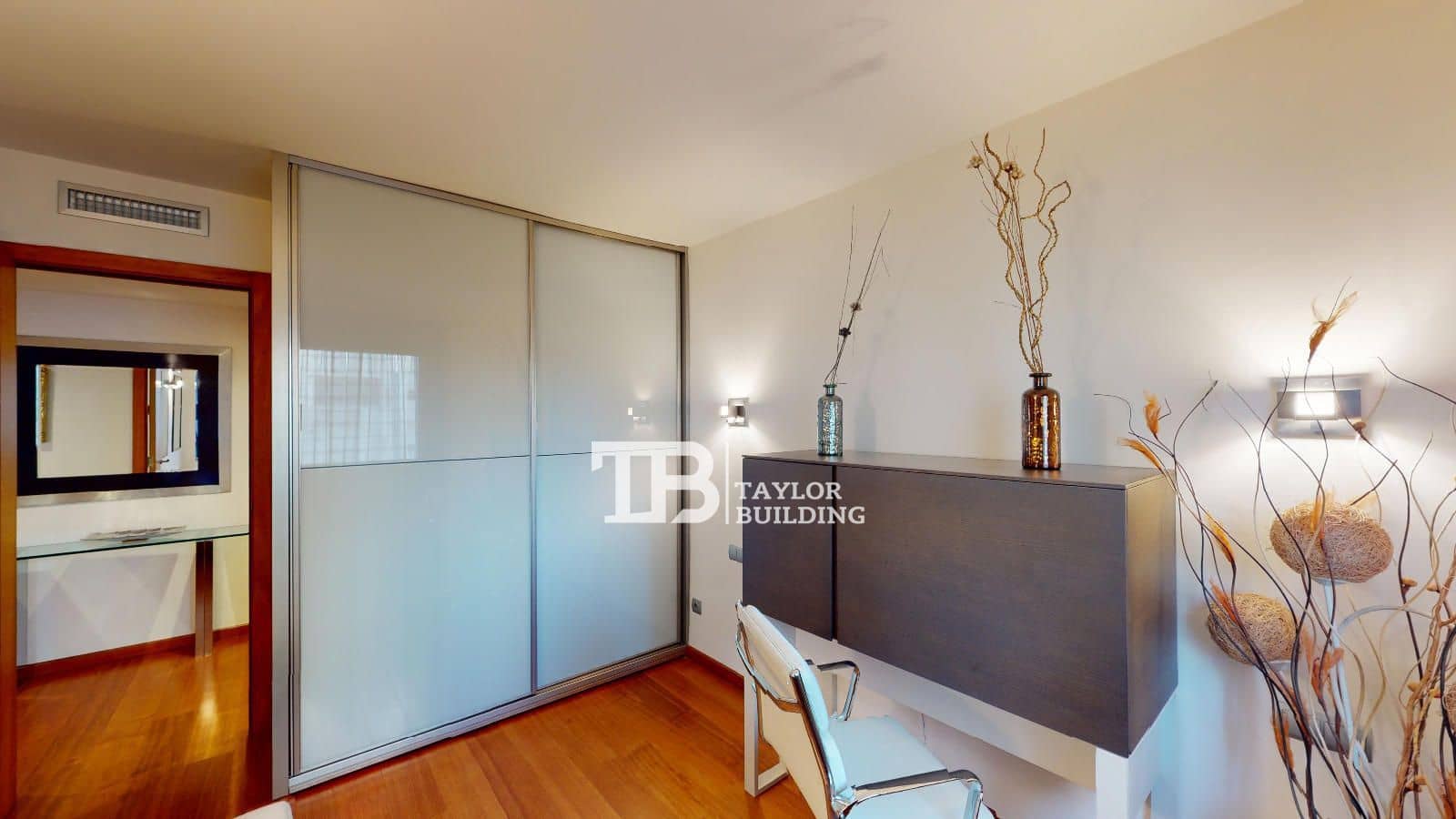 3 bedroom Flat for sale in Palma de Mallorca with garage - € 950,000 (Ref: 8528644)