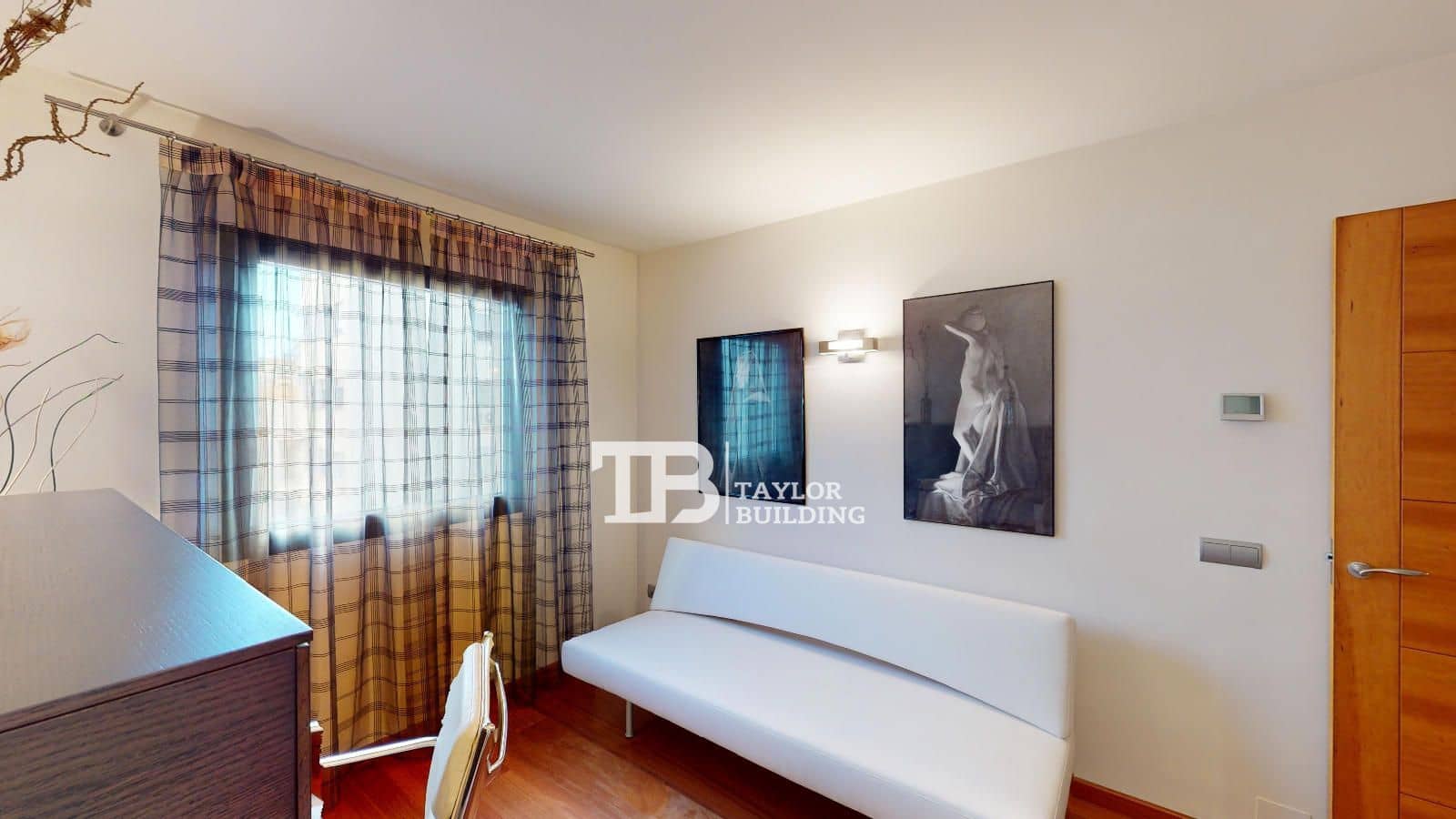 3 bedroom Flat for sale in Palma de Mallorca with garage - € 950,000 (Ref: 8528644)