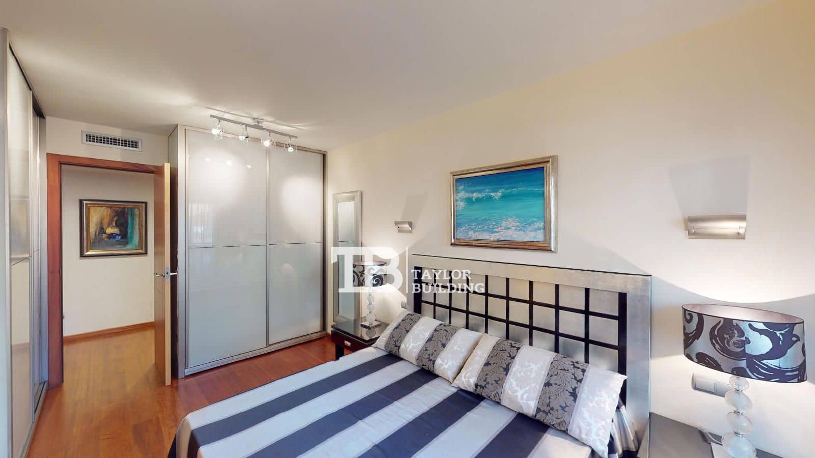 3 bedroom Flat for sale in Palma de Mallorca with garage - € 950,000 (Ref: 8528644)