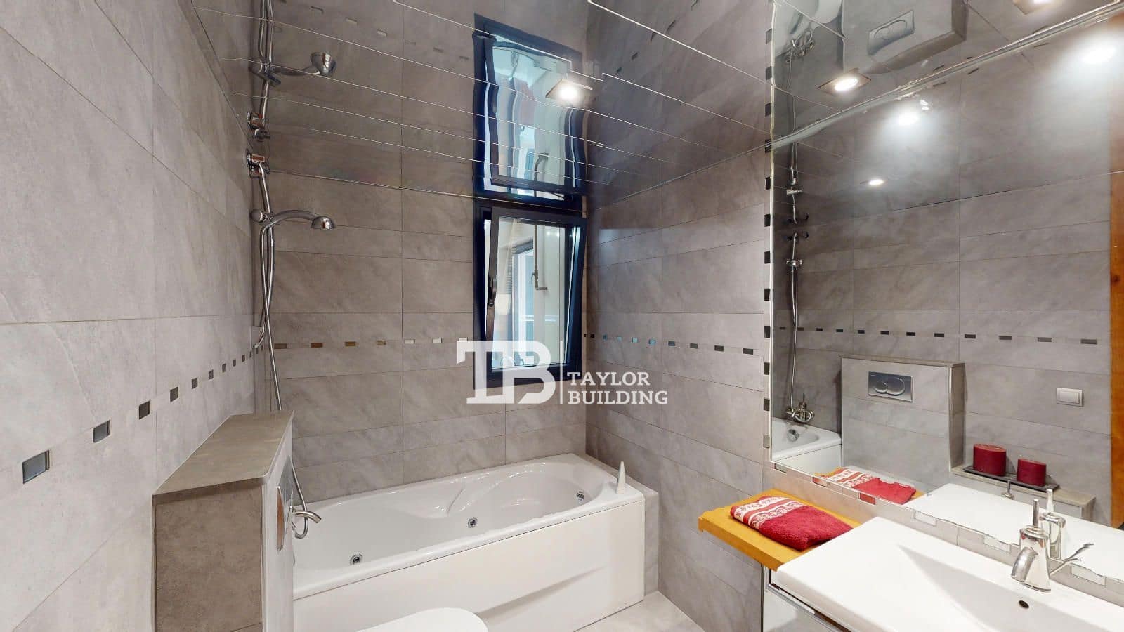 3 bedroom Flat for sale in Palma de Mallorca - € 950,000 (Ref: 8532412)