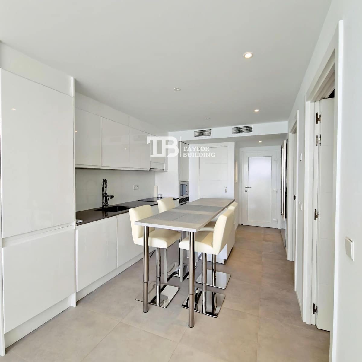 2 soverom Leilighet til salgs i El Toro / Port Adriano - € 520 000 (Ref: 8607872)