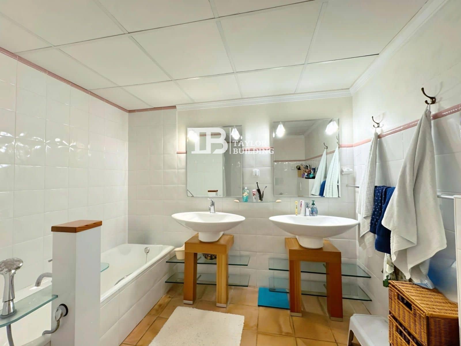 2 chambre Appartement à vendre à Santa Ponsa avec piscine garage - 750 000 € (Ref: 8953026)