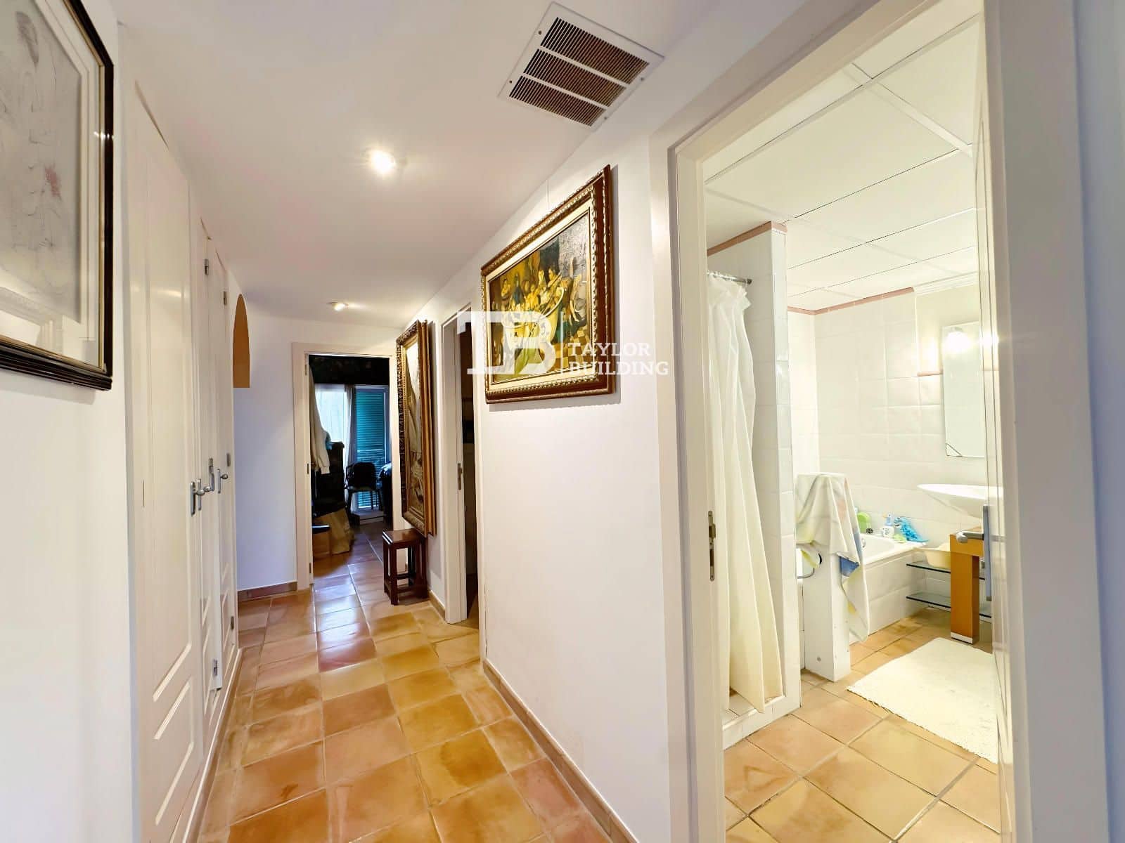 2 chambre Appartement à vendre à Santa Ponsa avec piscine garage - 750 000 € (Ref: 8953026)