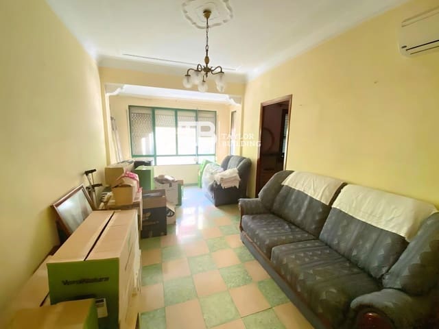 4 slaapkamer Flat te koop in Plaça de Toros, Palma de Mallorca - € 415.000 (Ref: 9050368)