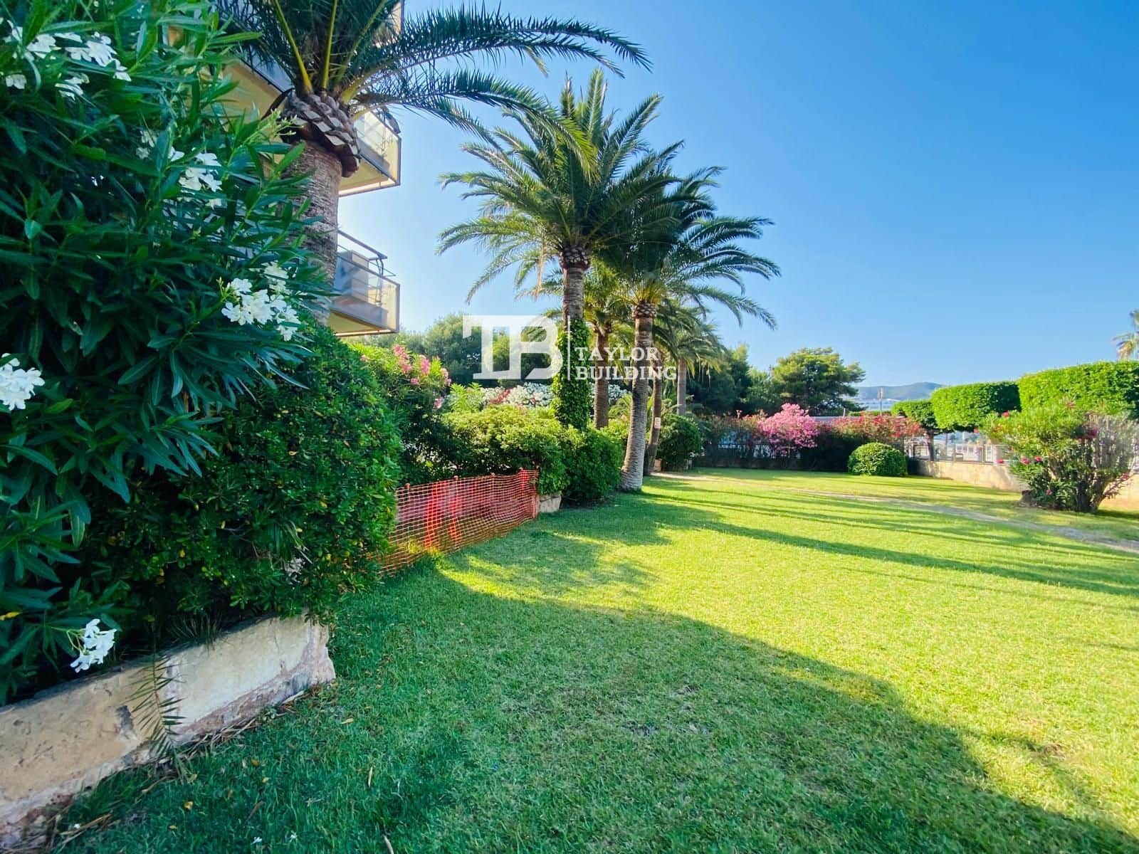 2 soveværelse Penthouse til salg i Palmanova med garage - € 645.000 (Ref: 9084625)