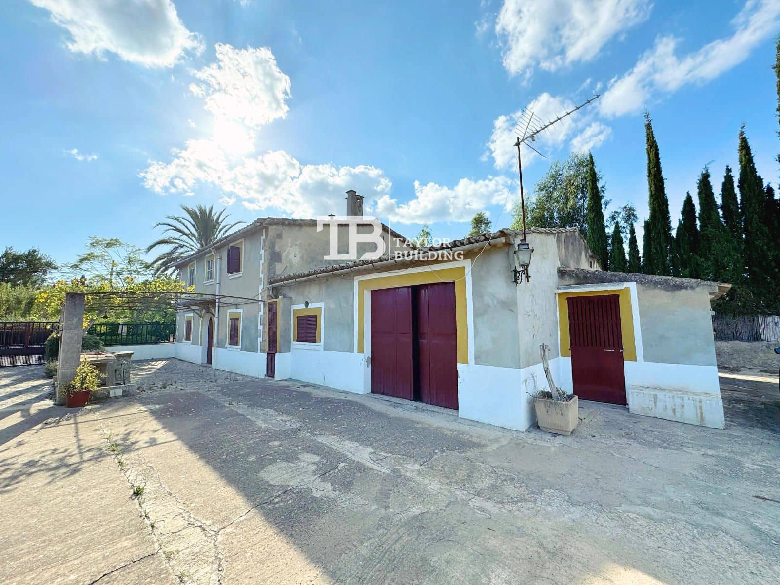 8 soverom Villa til salgs i Establiments med garasje - € 1 399 990 (Ref: 9108096)