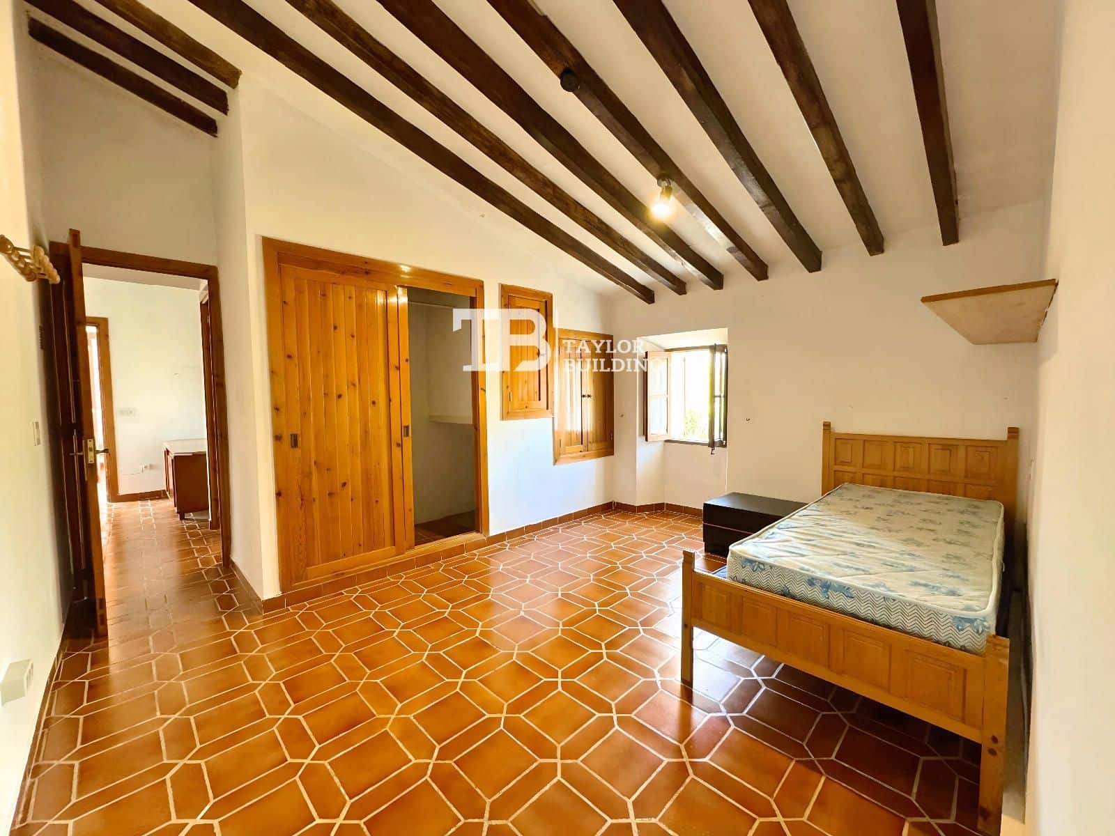 8 soverom Villa til salgs i Establiments med garasje - € 1 399 990 (Ref: 9108096)