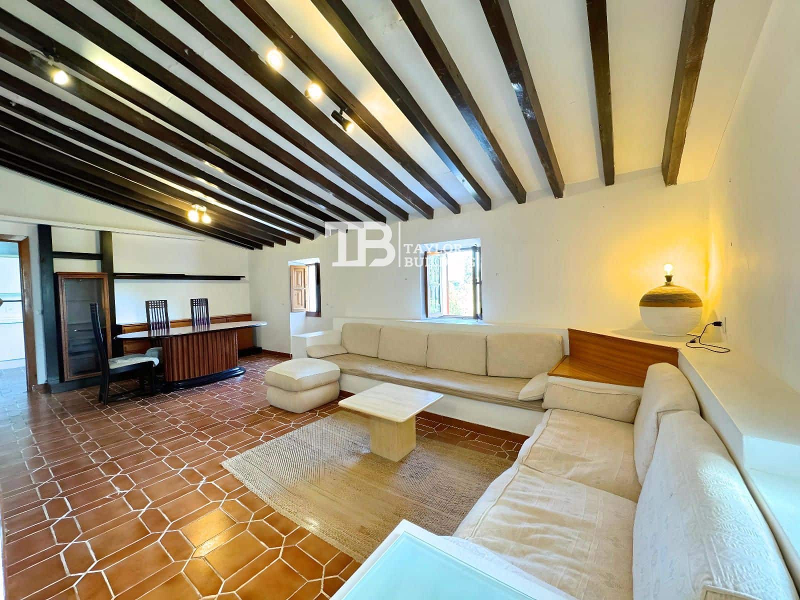 8 soverom Villa til salgs i Establiments med garasje - € 1 399 990 (Ref: 9108096)